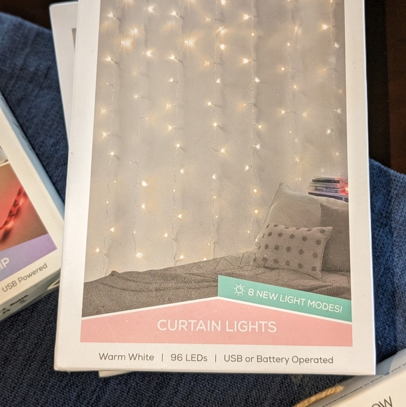 LED Curtain String COOL White Light  - Picture 8 of 16